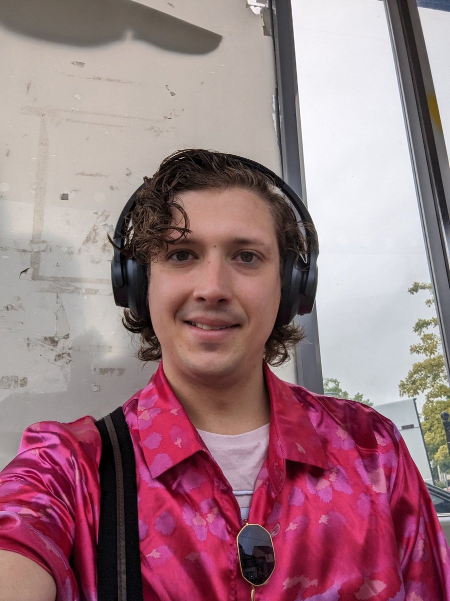 It's #Barbenheimer day and I'm waiting for the bus in my finest bright pink clothing! Let's go!!