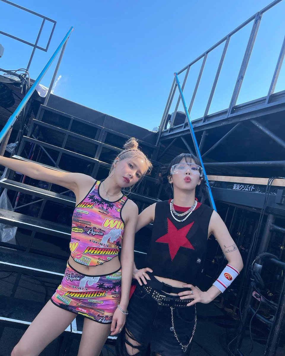 yongtinybear's tweet photo. me and my girl if we slayed and if i had a girl https://t.co/tC9F960X97