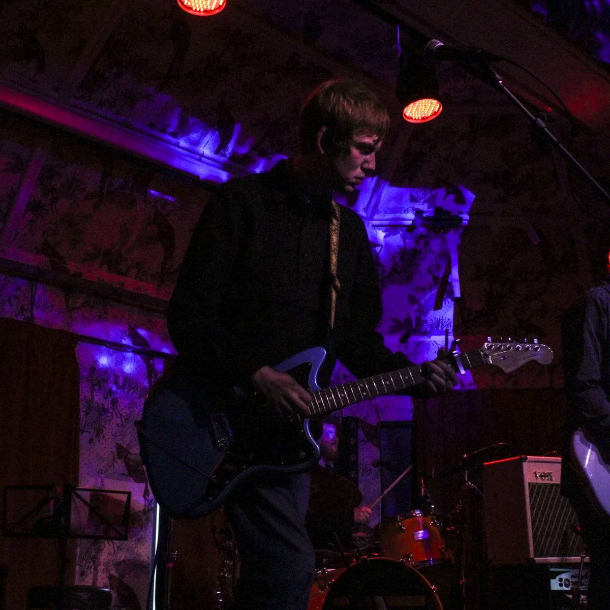 Yes people !! Gonna start using Twitter a lot more 🙌
I'm sure you have seen I've been backing up <a href="/Jacecampbell03/">jacecampbellofficial</a>  on Strings  🙌
Our next gig is at Canvas on the 4th of August with <a href="/scruffoftheneck/">Scruff of the Neck</a> 
Get your tickets now 👇
fatso.ma/X3s8

📸,<a href="/_gc_photography/">Georgia Cottrill</a>