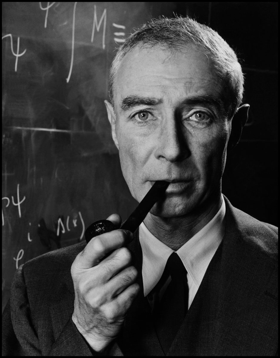 Robert Oppenheimer's efforts to develop an atomic bomb received a big assist from an unlikely source: the Heisman Trophy. [THREAD]