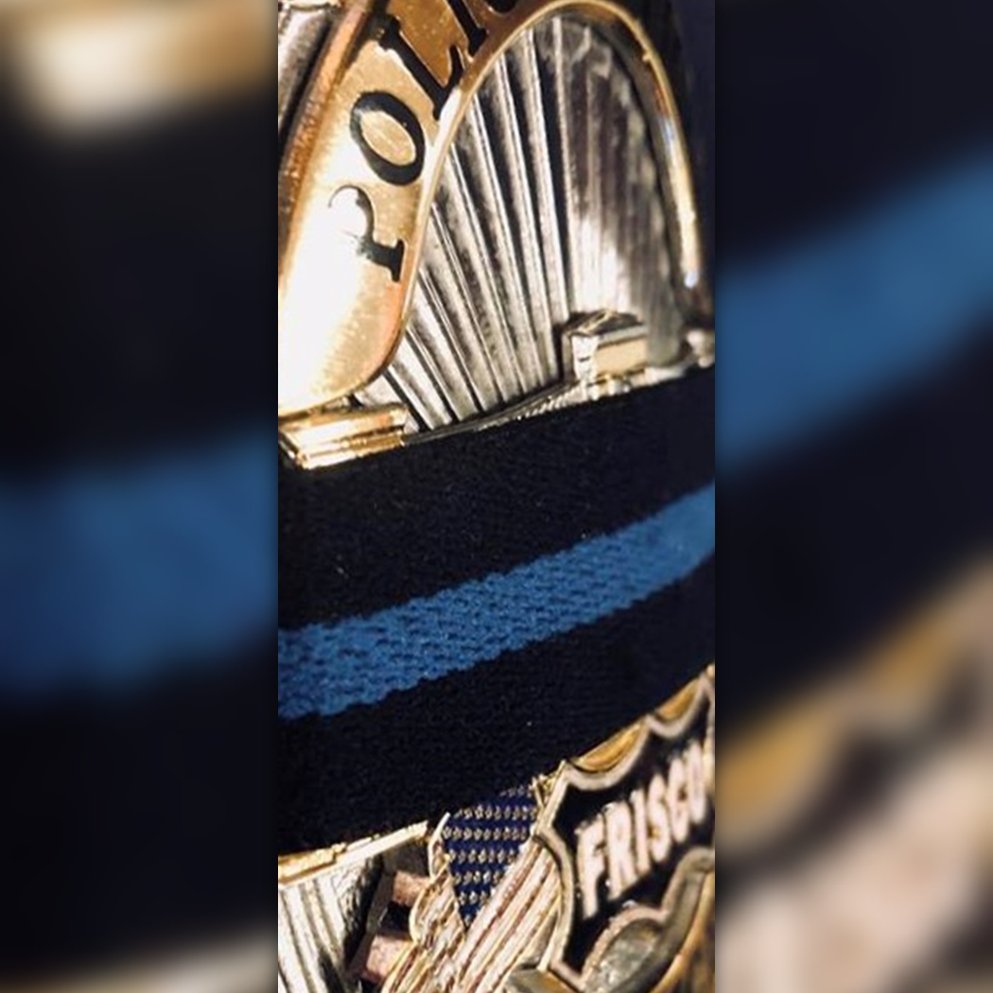 FriscoPD's tweet photo. With heavy hearts, we band our badges in honor of Eastland County Sheriff's Deputy Dave Bosecker, who was shot and killed last night as he arrived on the scene of a domestic disturbance. Please keep his family and our Brothers and Sisters with ECSO in your thoughts and prayers. https://t.co/Lk0Qnq5jJm