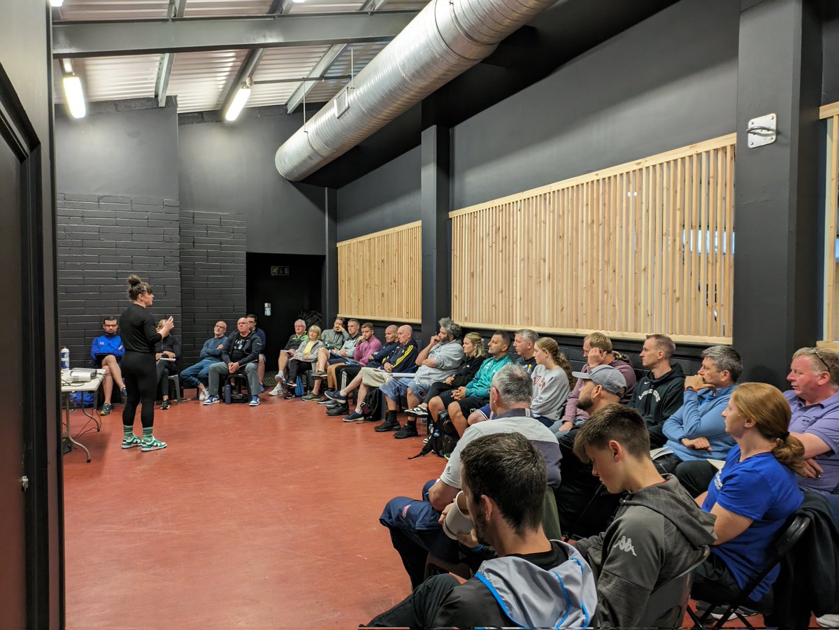 Coach Laura Mullally speaking at the Rend Sports Coaching Clinic 2023