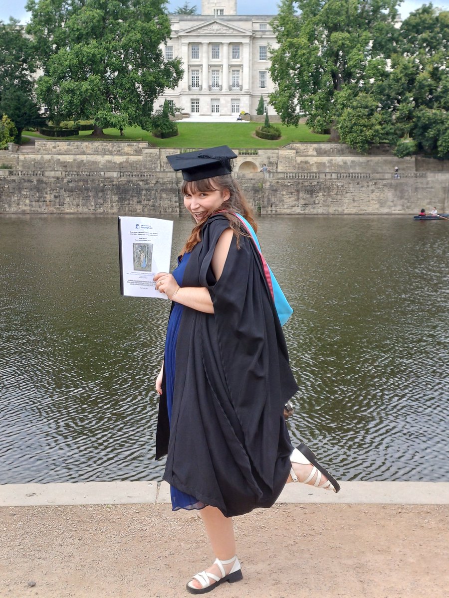 jess_readss's tweet photo. had to share it here too, but I just graduated from my modern languages degree with a first in my dissertation on the changing role of the heroine in modern retellings of Russian folktales (i.e. the amazing works of @catvalente and @arden_katherine) https://t.co/q44MrPiphy