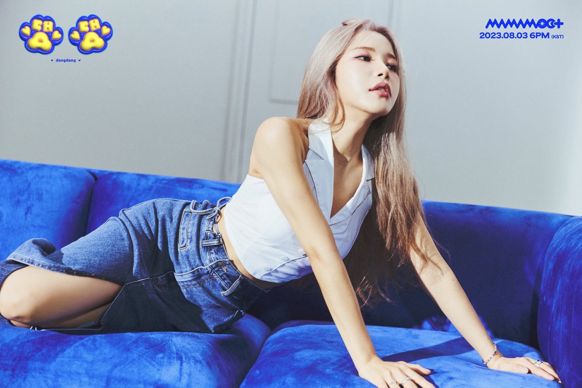 RBW_MAMAMOO's tweet photo. [#마마무+]

1st Mini Album 
[TWO RABBITS] 

🐾 CONCEPT PHOTO 🐾

Album Release✔ 
2023.08.03 6PM (KST) 

#마마무플러스 #MAMAMOOplus
#솔라 #Solar #문별 #MoonByul
#TWO_RABBITS #댕댕 #dangdang https://t.co/xb9q6DH7j4