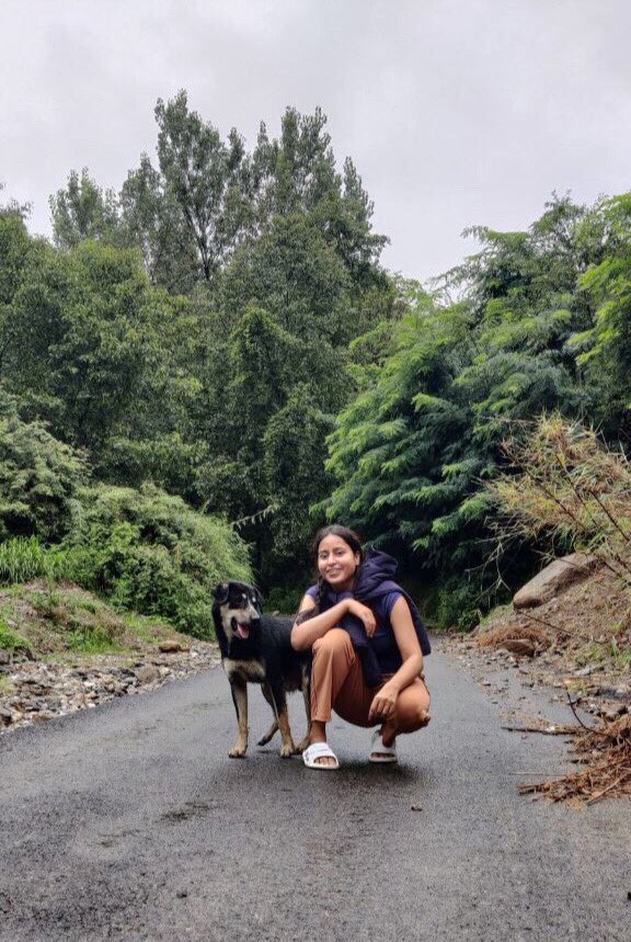 ShimalSweety's tweet photo. Why do dogs come to us willingly forsaking all else to be by our side?
I found this doggo at the beginning of my trek today and this guy came all the way up with me 😭😭 (9+ kms)
Acc to my Aaji: today is Saturday and he was supposedly “Bhairav Baba” in disguise https://t.co/Qum58VjIoy
