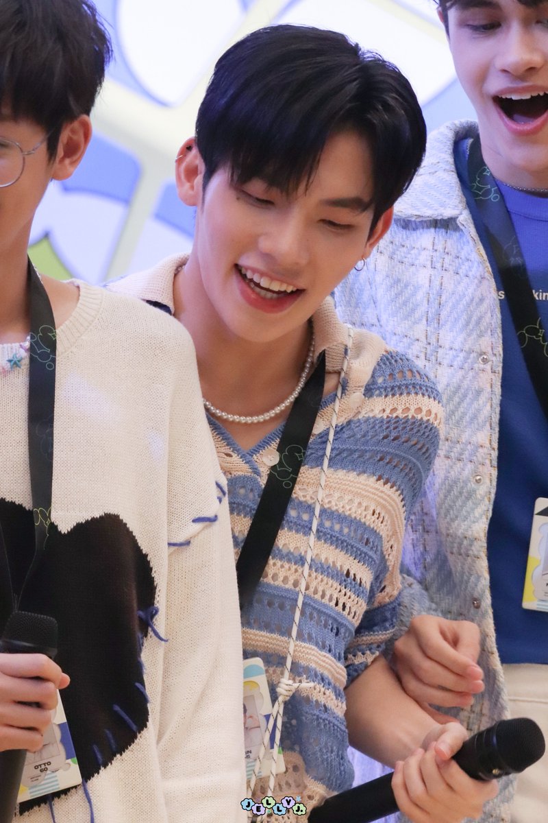 September09J's tweet photo. พี่มินอย่ากินน้ำตาลนะ แค่ยิ้มก็หวานพอแล้ว
#MINthanakrit
#789TRAINEE
#789SURVIVAL
#789PopUpStore https://t.co/gaXhYJC7SZ