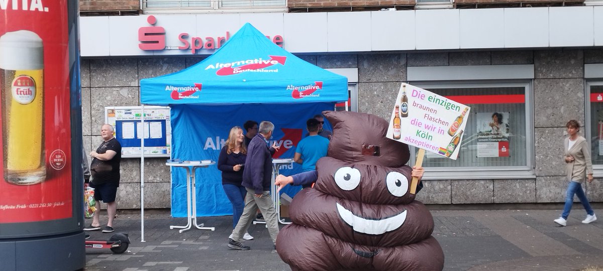 Anonymatiker's tweet photo. #fckafd stand in Porz. #k2207 https://t.co/HmyLxPoU2J