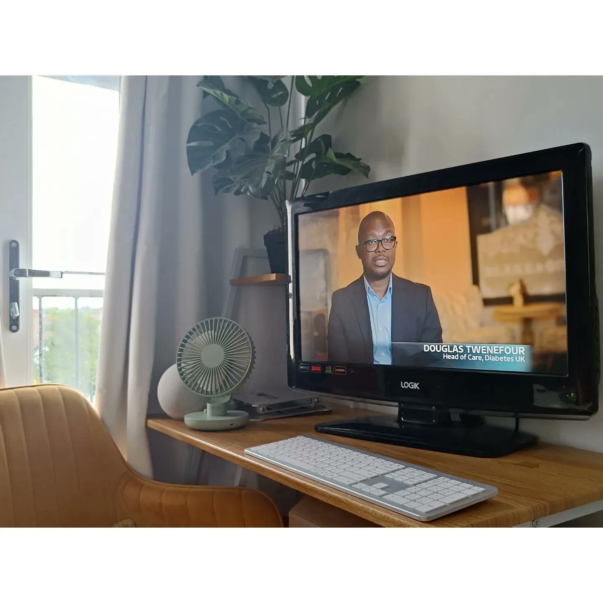 ProducedByCat's tweet photo. 🎥 interviews for 'How To Age Well: Your Food' for @ITVTonight | 7.7.23 

🎤 Douglas Twenefour (@dtwenefour) - Head Of Care @diabetesuk 
📸 @KaranGadhia

🎤 Clare Thornton-Wood (@thorntonwood)  @NHSuk Principal Dietitian

Producers: @YesCatChats &amp; @lizzykateelton

@MultiStoryTV https://t.co/1Ddy6CQxNS