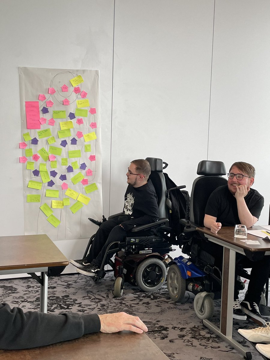 janetahoskin's tweet photo. John poses as our model PA and Adam shares what the group think are important qualities of a PA @PathfindersNMA @UEL_News https://t.co/544eGoCqlO