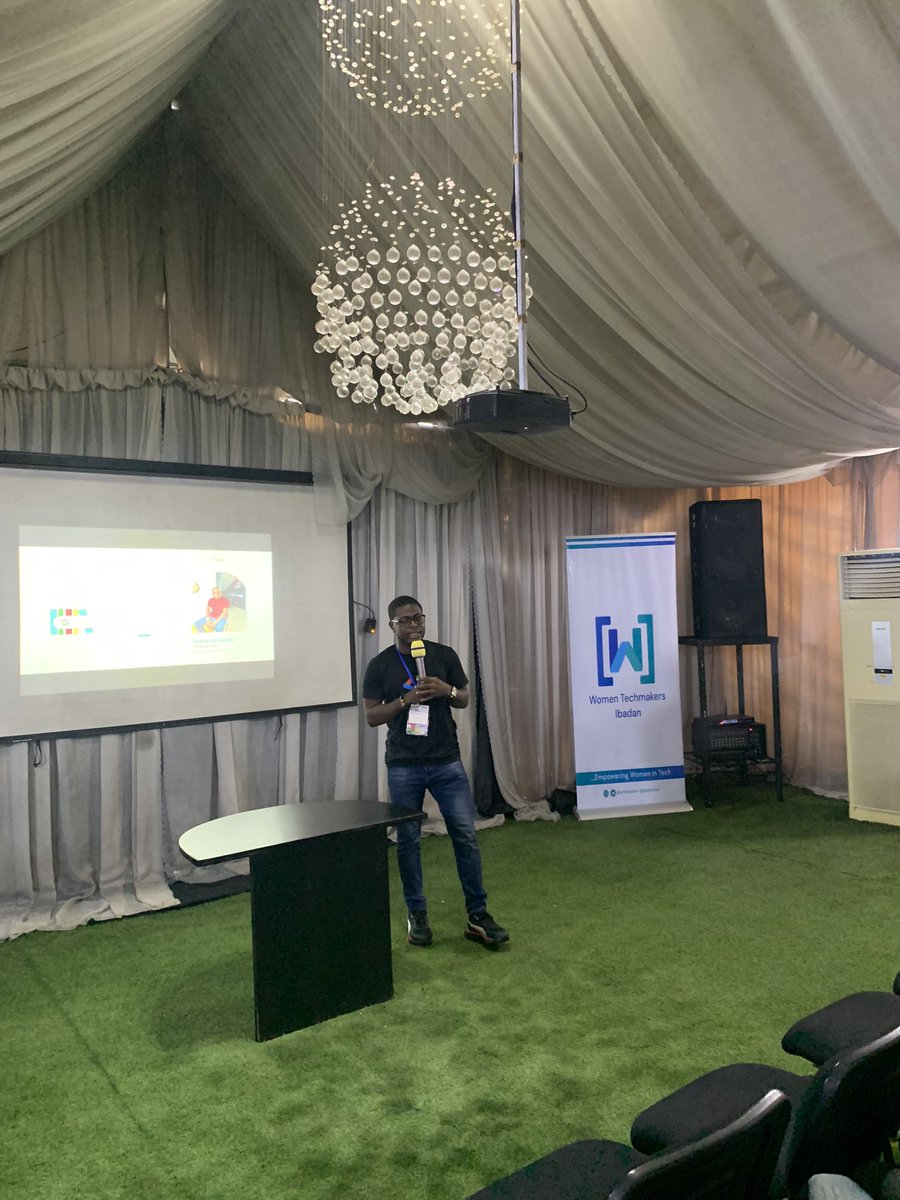gdgibadan's tweet image. Our keynote speaker @Geektutor, in his talk emphasized on the benefits of Google dev library and how it helps showcase inspiring open-source projects 😎🥳

#ioextendedibadan23 #ioextended23 #gdgibadan #googleio