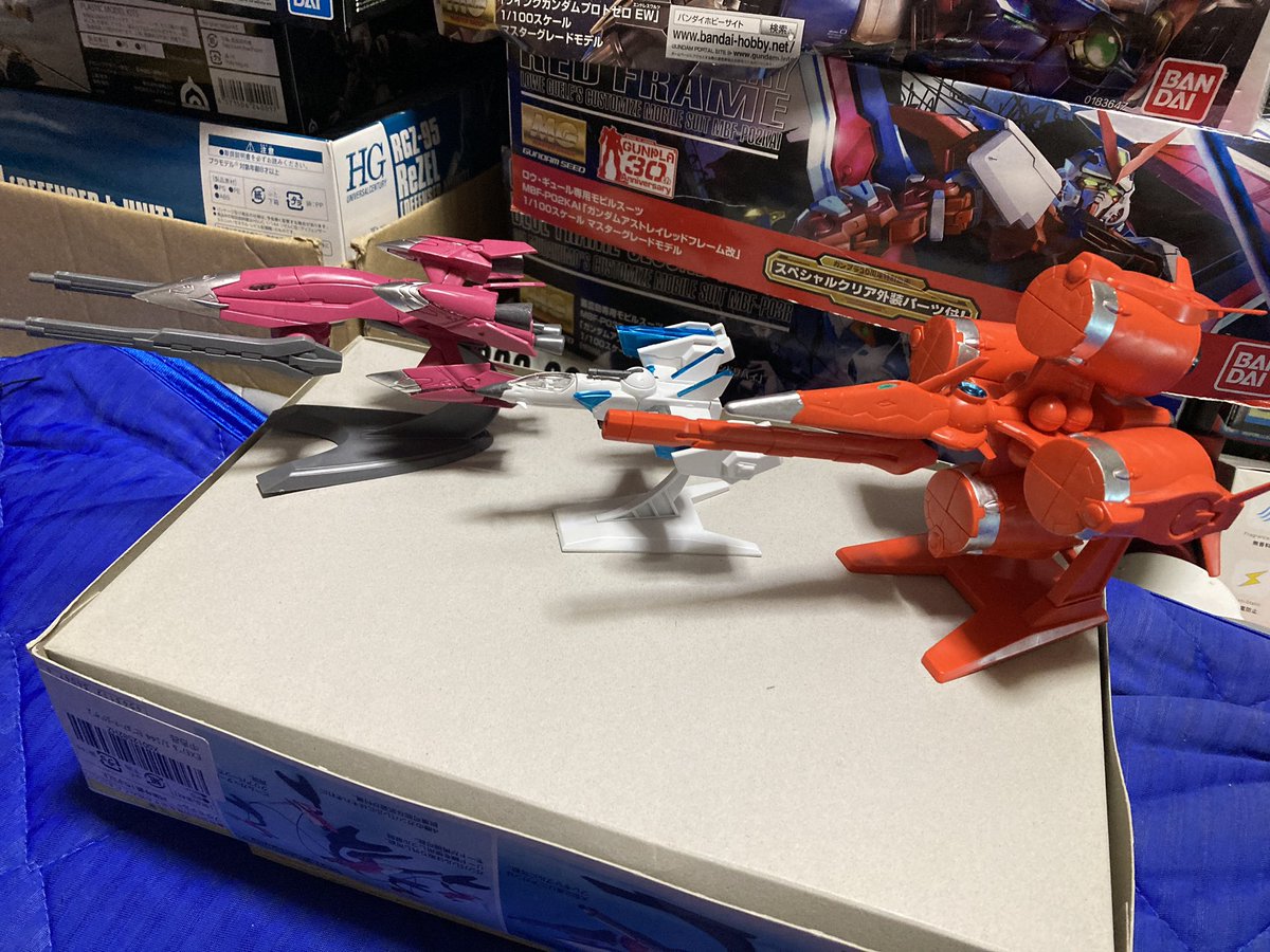 nbdwx968's tweet image. #EXmodel
ムウ・ラ・フラガ搭乗機
メビウス・ゼロ
スカイグラスパー
エグザス
 ずっと放置してましたがやっと作りました( *´艸`)(笑)
 #ガンプラの画像を貼るとRTされると聞いて 
 #ガンプラの画像貼るとＲＴされると聞いて 
 #ガンプラ
 #ガンダムSEED
  #不可能を可能にする男