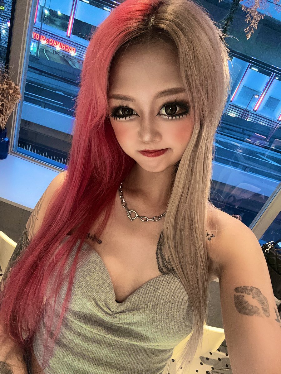 maaanyaaa_nya's tweet photo. ギャルの出来上がり(^_^) https://t.co/iWUAjVEGkA