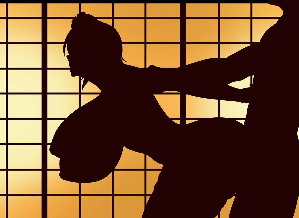 你接到了媽媽的公司的來電，叫你來他們聚餐的地方接回你喝醉了的媽媽。
不過你來到的時候卻在房間門外看到這樣的畫面，不知道媽媽跟其他人在玩甚麼有趣的遊戲呢？
最好還是不要打擾他們，等他們完事後才接走媽媽吧。

#綠母 #綠媽 #绿母 #绿妈