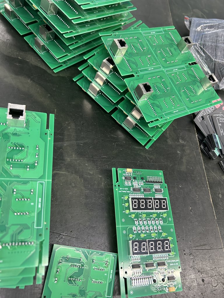 OEM VFD inverters for elevator ，Textiles ，Water pump ，solar， compressor ，industry etc .
#vfd #inverter #converter #servo #soft start ，#OEM #manufacture #maker #solution #spare parts