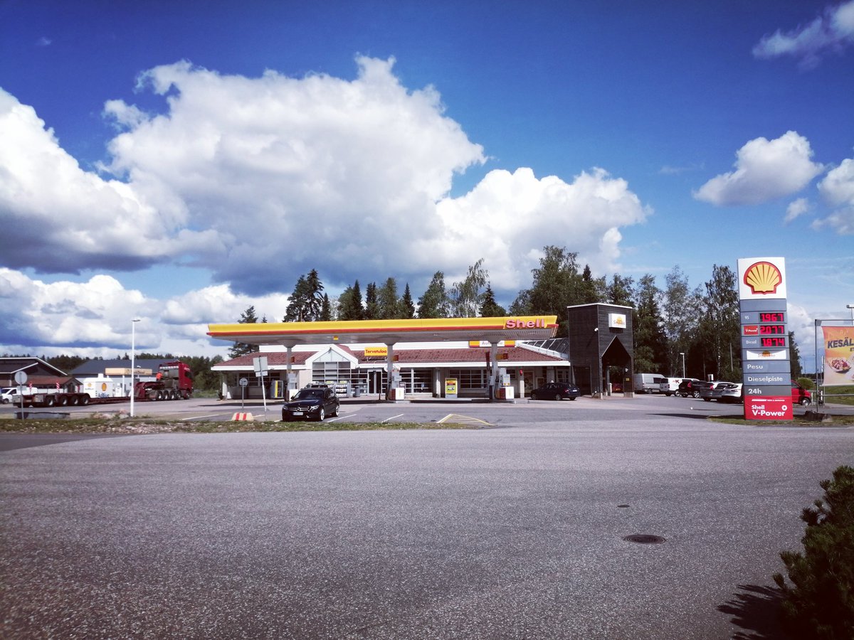 Joht_Kotiniemi's tweet photo. Taas kerran kuppia Simpukassa, mutta missä mennään tiekarjut @jarvansalo, @theFieni, @KosonenTimo & @Ihanaparta?
#Shell, #ShellienMies, #TunnistaShell https://t.co/UiUXOmjPtd