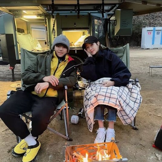 Susenieee77's tweet photo. Missing them...
#Logryeon #LeeJiah #ParkEunseok https://t.co/x3dVVs7tez