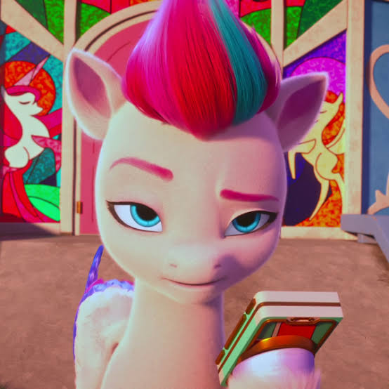 ROYALEDETECTIVE's tweet photo. 〝        pipp     ,     you’re   exaggerating        .      〞  she   deadpanned    .     on    the    other   hoof     ,     her      sister      does     have     a     point     .    it     could  be   an      easy     way    for     them    to   contact   each     other    . https://t.co/WHNr3qKq0E