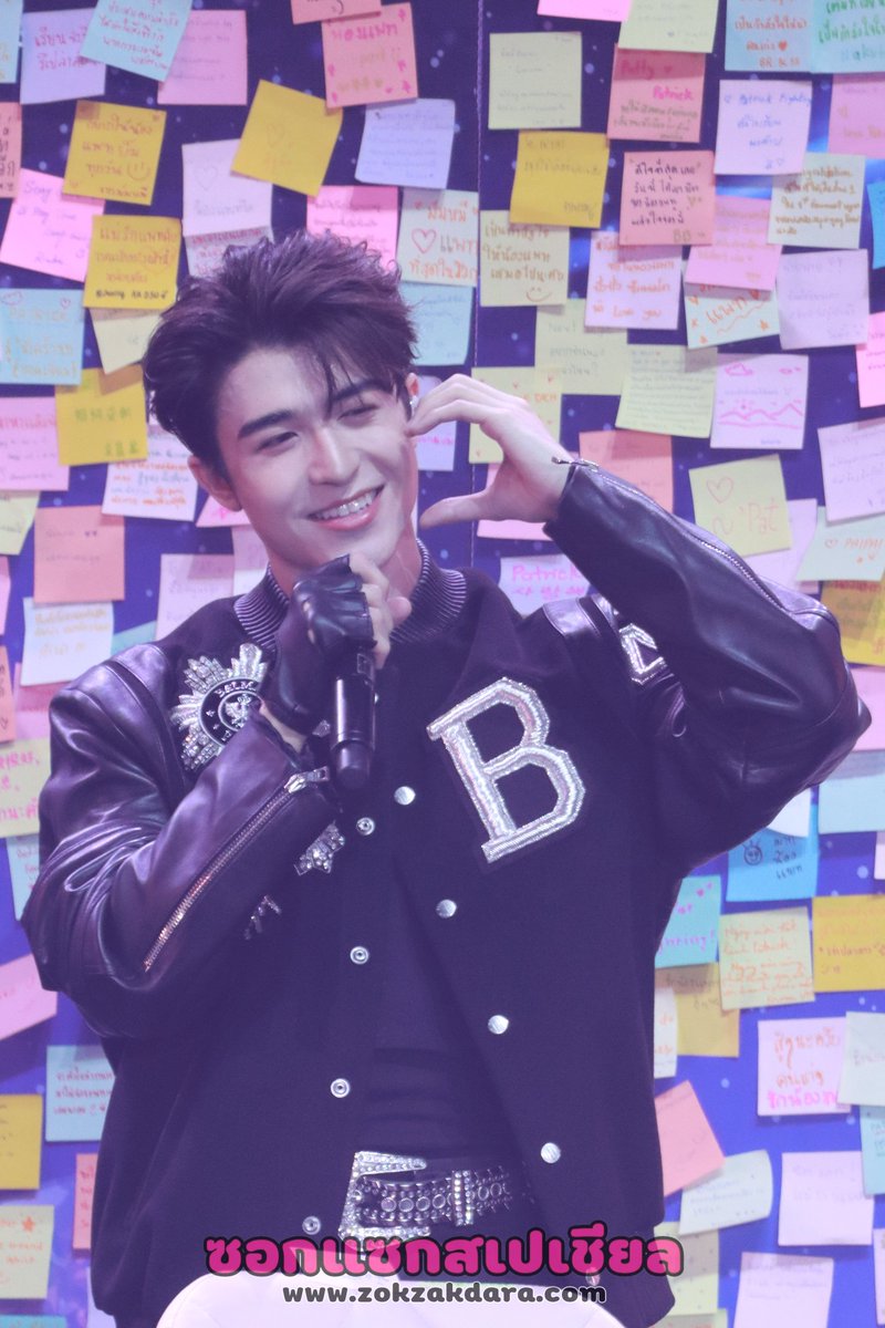 Zokzakdara2's tweet photo. โดนให้เอาหัวใจมาไว้ที่ข้างแก้ม
PATRICK 1st Fan Meeting in Bangkok
#Eintent #Eintentofficial
#Patrick1stFanmeetingInBKK
#แพทริค #PatrickFinkler
#尹浩宇 #Patrick尹浩宇 https://t.co/kDj9G8ROQn