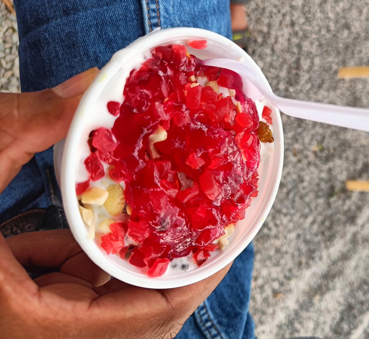 Harin_Tweetz's tweet photo. #snacks
Varsham padutondi
Delhi style faluda
#lassishop https://t.co/hQvxeOL3Pt
