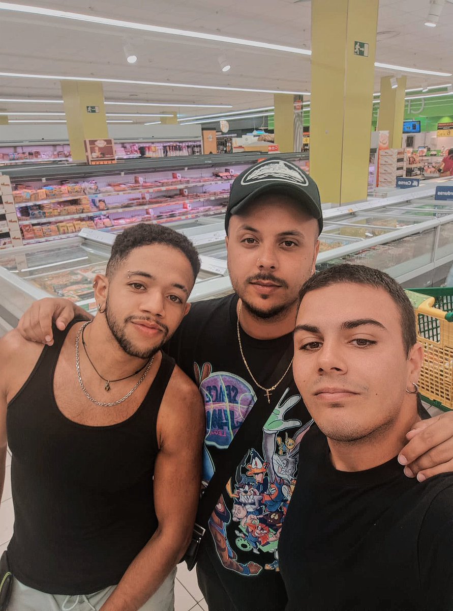 Me encontré a Cruzzi en el hiperdino, ahora mi día de Canarias es otro