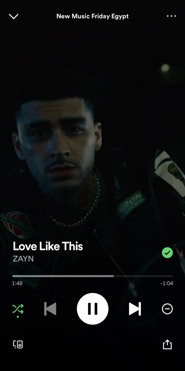 defendzaynn's tweet photo. shooting my shot so maybe I'd win one of the signed vinyls?
#LoveLikeThis @mercuryrecords https://t.co/qu6Z45JAWC