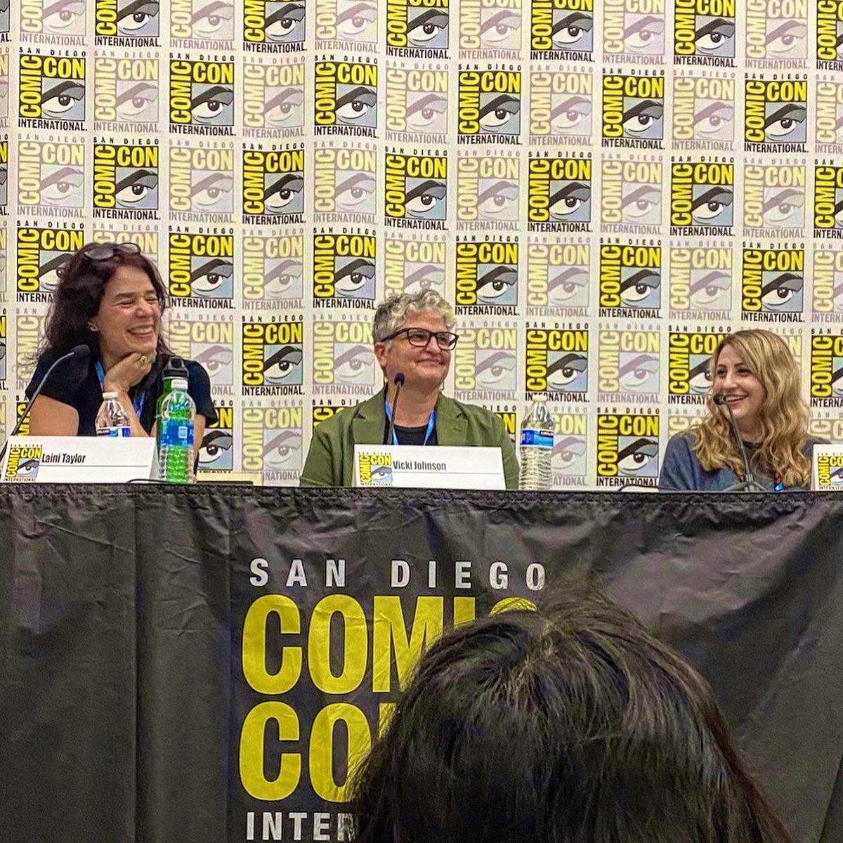 I survived my first @Comic_Con panel and signing! Thanks to the kind and welcoming panelists and moderator, and to @MystGalaxyBooks for organizing. we had a great convo about strong protagonists like Molly! #MollysTuxedo @littlebeebooks @glaad @gillianimation