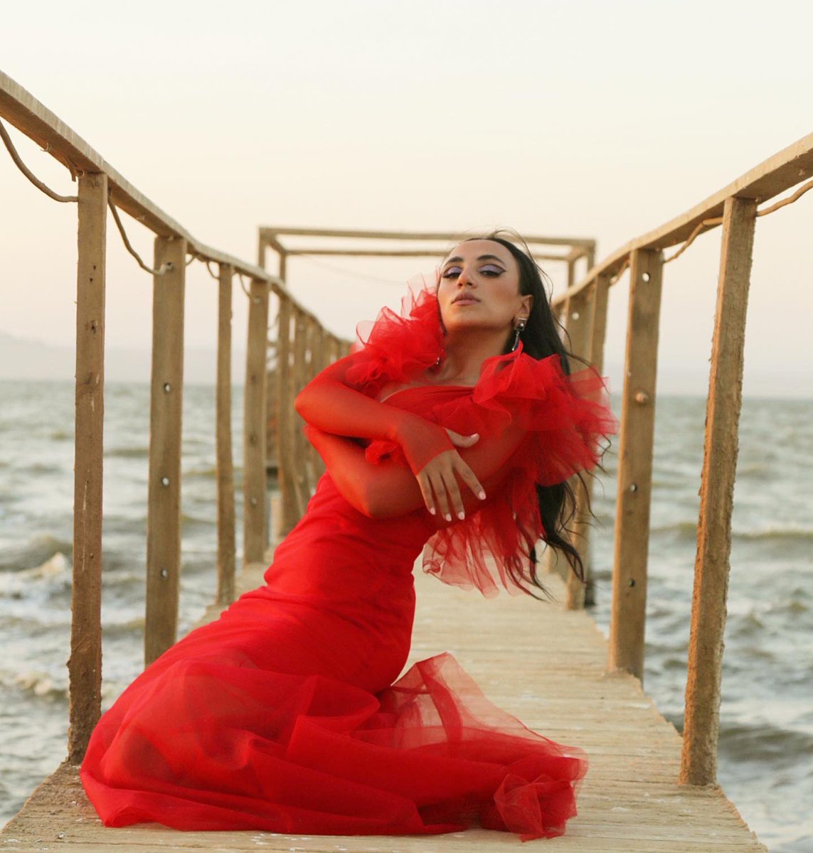 امشي فوق المياة 
Mermaid