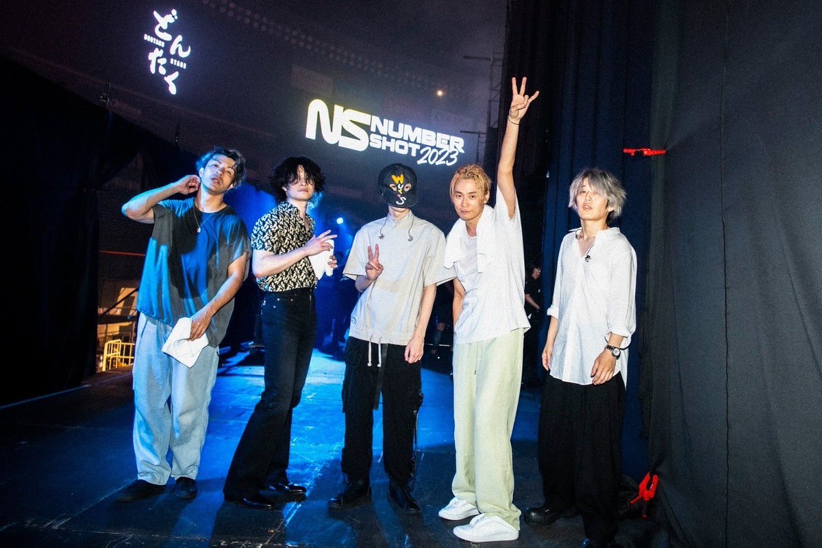 alexandroscrew's tweet photo. ナンバーショットはじめまして
5人組バンド、
アレキサンドロスです
またよろしくお願いします

そしてツアーが発表されました
11月と12月お会いしましょう
ふもふも

洋平

#wurts 
#ありがとう 
#NUMBERSHOT
@NUMBERSHOT_ https://t.co/bB5qFx6jnr