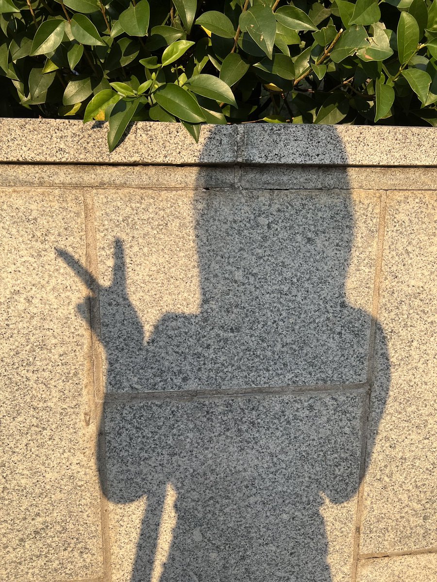 STAYC_talk's tweet photo. 🐱💬
멋있고 맛있고 다 하는 스페인👋💖

#STAYC #스테이씨 #ISA #아이사 https://t.co/F7tPTHrc4x
