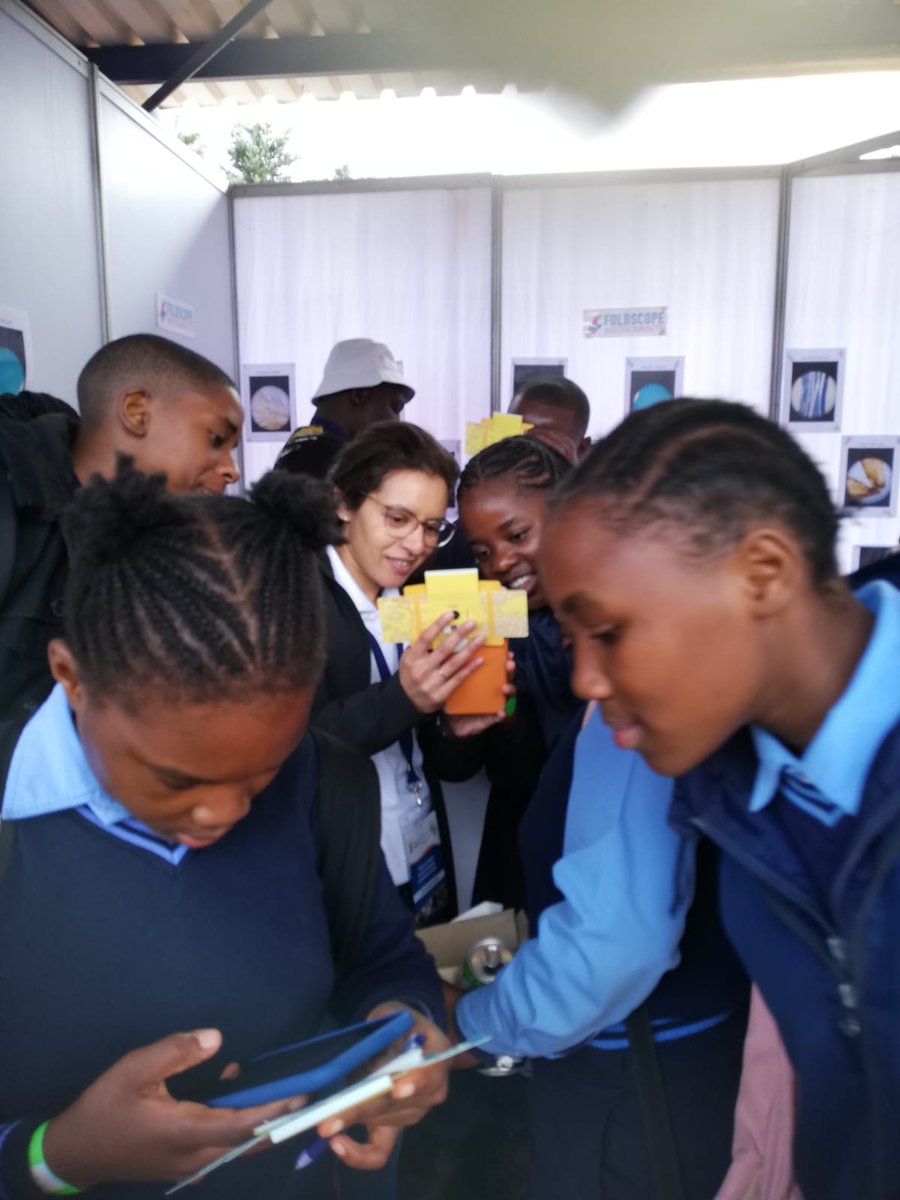 Team @ICGEB at work today #NSW2023. Dupe, Mariet & Humaira with @TeamFoldscope @NRF_SAASTA @dsigovza