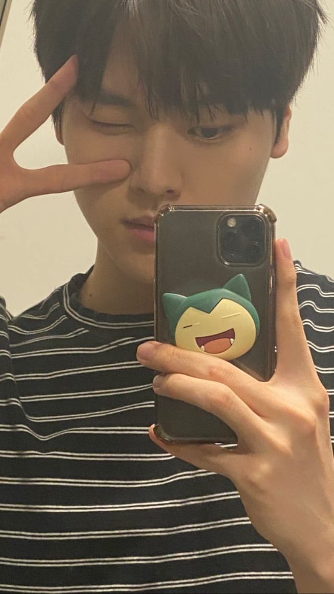 mydooo_10's tweet photo. 남도현 이제 남자로 보여요...ㅠ https://t.co/TSWzK5hGdL