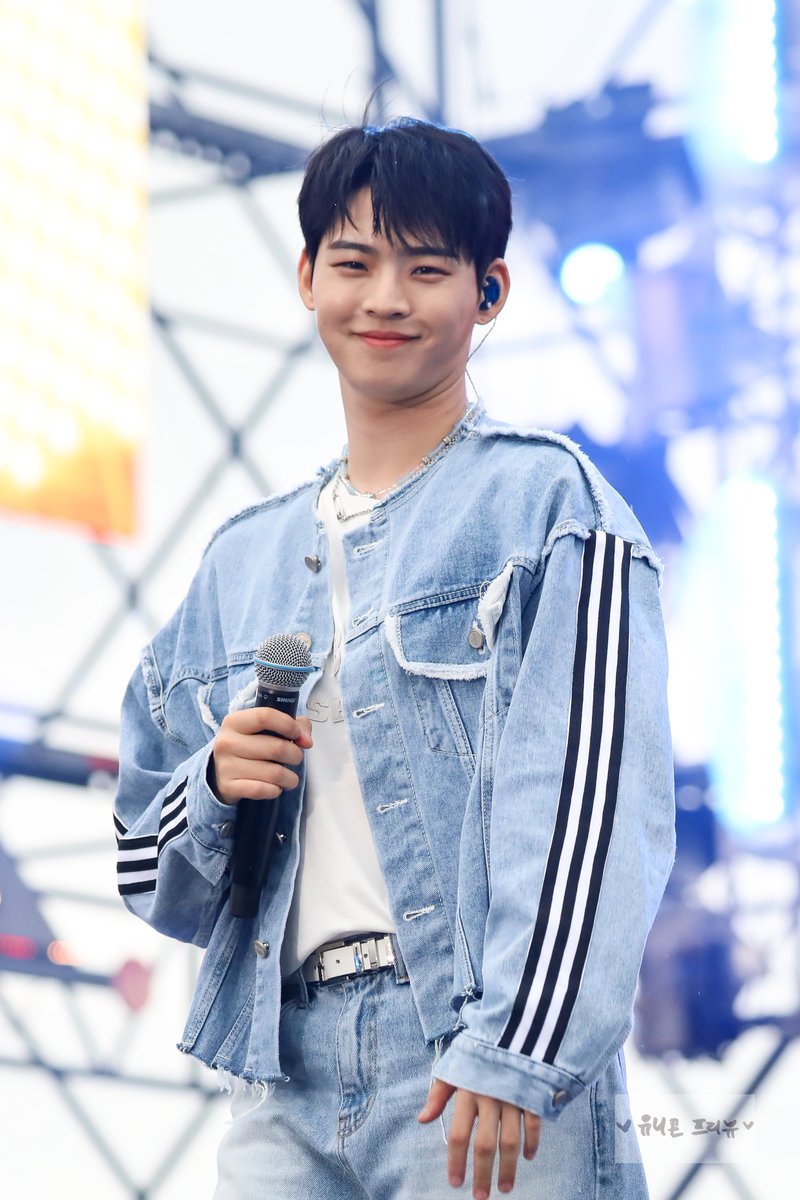 230722 보령 

👋🏻 비로 샤워를 해도 행복하네
이게 맞아? 🥰
#온앤오프 #ONF #효진 #HYOJIN 
#강심장_김효진 #달콤효진 #내유니콘 #ONF_MustGoOn #온앤오프_오늘부터_매일봐
<a href="/WM_ONOFF/">온앤오프 (ONF)</a>