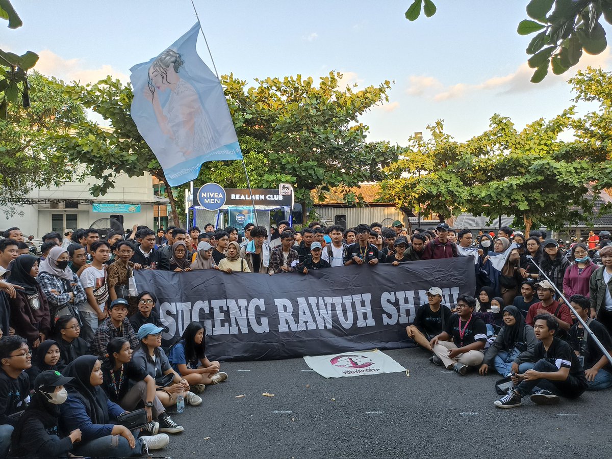 48Independent's tweet photo. Yogya Istimewa Shani Sempurna
#Yogyakarta 
#ShaniIndiraNatio 
#ShaniJKT48 
#Inshanity https://t.co/AaBJwteO8M