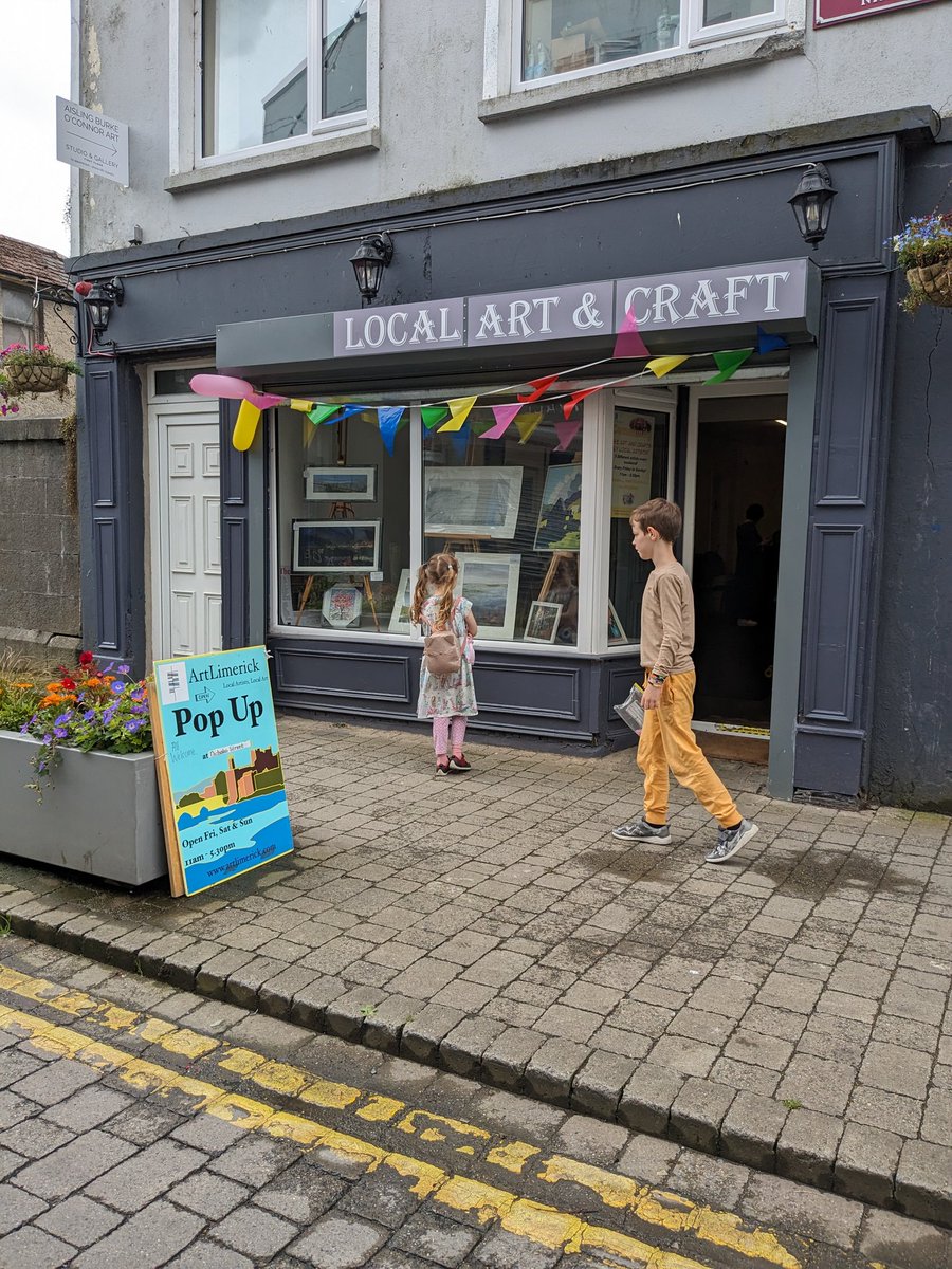 nici_quinn's tweet image. We are open until 5.30pm today and tomorrow. 19 Nicholas St for ArtLimerick PopUp Art Fair. 5 Local artists here in the @MedievalLimk
#local #art #supportlocal #paintings #prints #limerick #lovelimerick #meettheartist