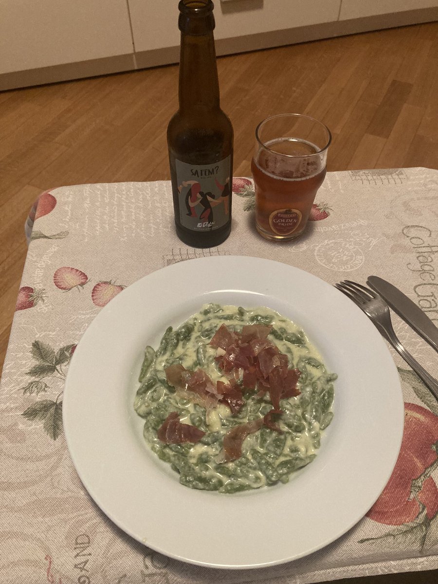_reds__'s tweet photo. Altro giro.
#Fonduta https://t.co/AXLyGdn1IV