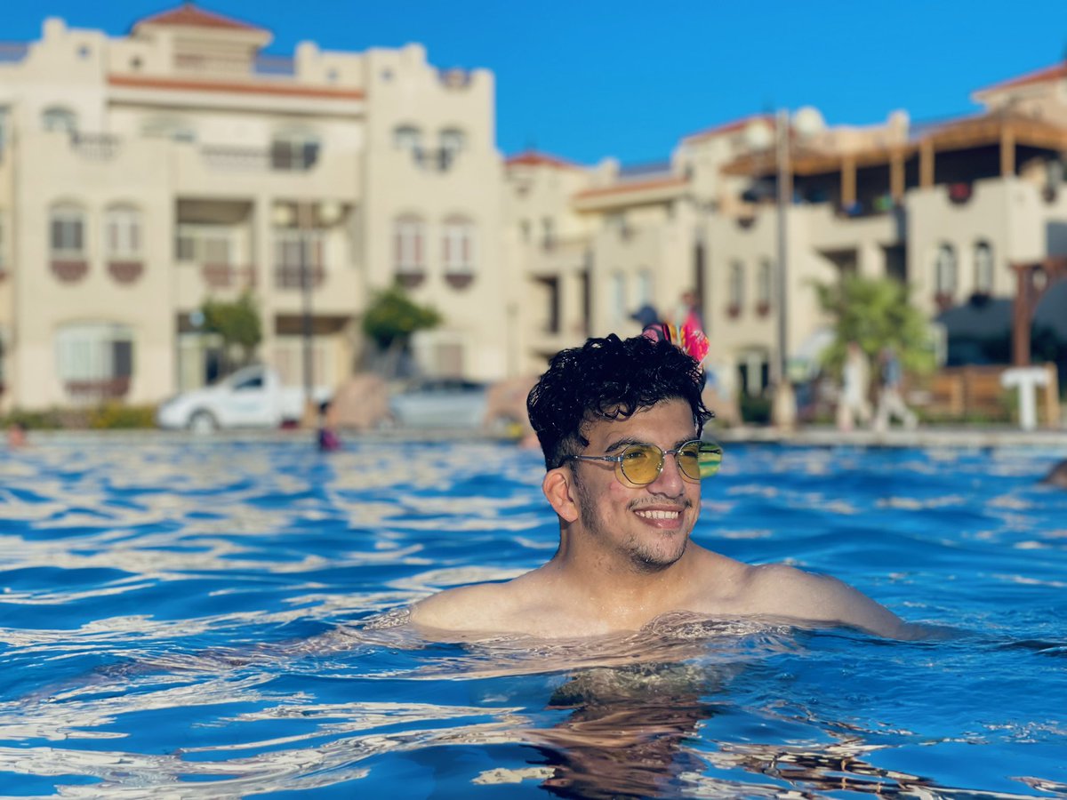 _3MOORY__'s tweet photo. Vibes🌊🥂 https://t.co/fD0HvSIwlX