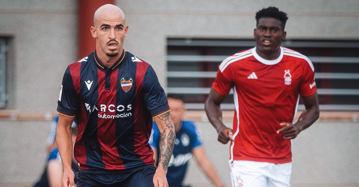 ⚽🐸 Crónica: El Levante tiene trabajo por delante (1-2) levante-emv.com/levante-ud/202…
Por <a href="/jaumevidagany/">Jaume Vidagañ Murgui</a>