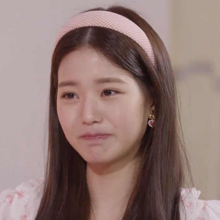 woniedang's tweet photo. ADIOS CHINGUDEUUUULLLL ヾ(＾ ∇ ＾) Baik-baik ya kalian disiniii ♡ Tolong maafin segala kesalah yang Wony lakukan ke kalian baik secara sengaja maupun tidak disengaja. Wony never means any harm ke kalian. 너무 감사해 for everything ♡ https://t.co/icAbMqSd8K