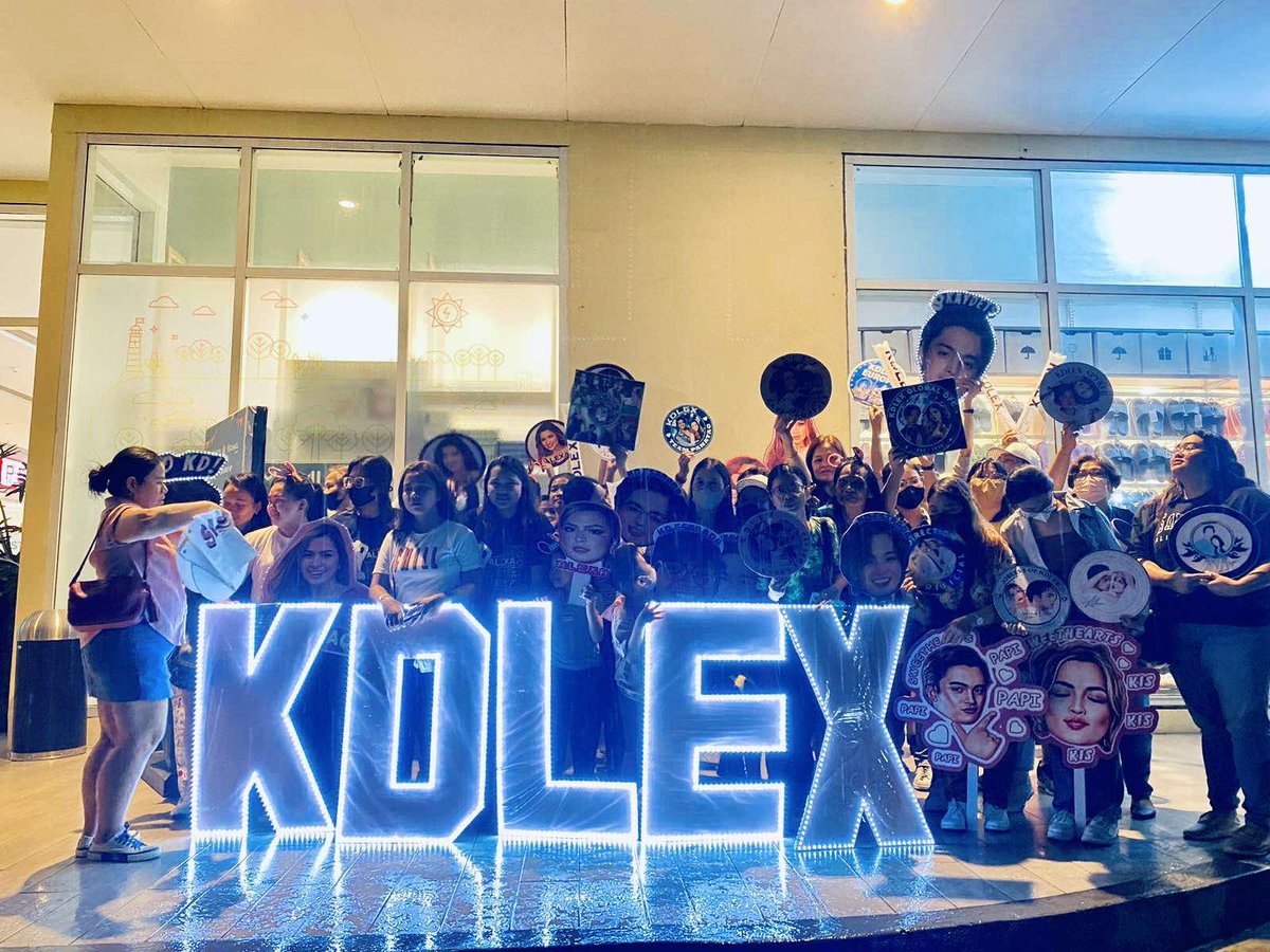 kisofc_'s tweet photo. All for one! All for KDLex! 
We will always make sure your names will always stand out and your stars shining bright!

KDandALEXA MANOK NAMIN  

KDLEX OnPPP GrandFansDay https://t.co/vyi6icLxVi
