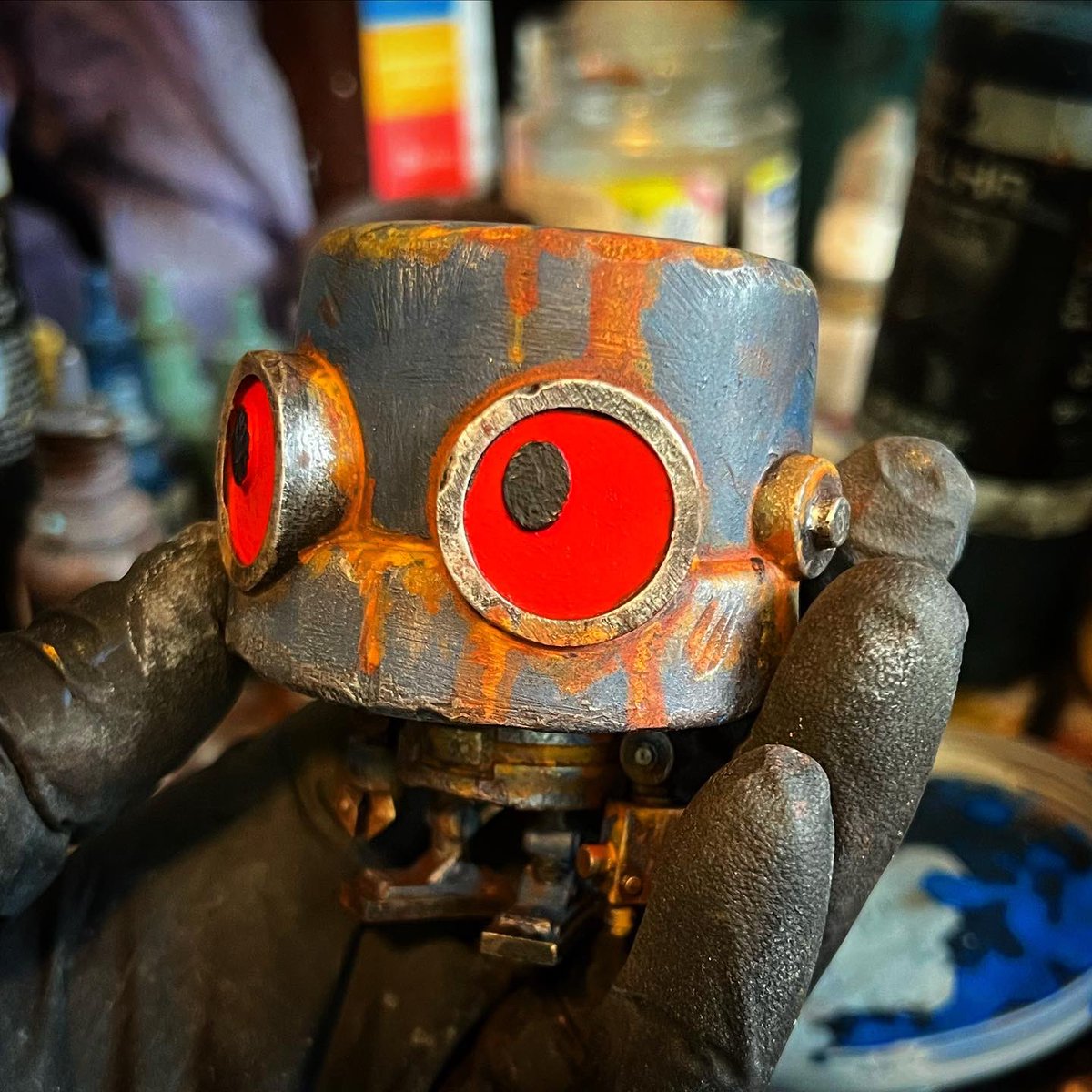 umetoys's tweet photo. Finished off this little battle damaged custom @umedroid #umedroids https://t.co/vvZKtE8Hrb