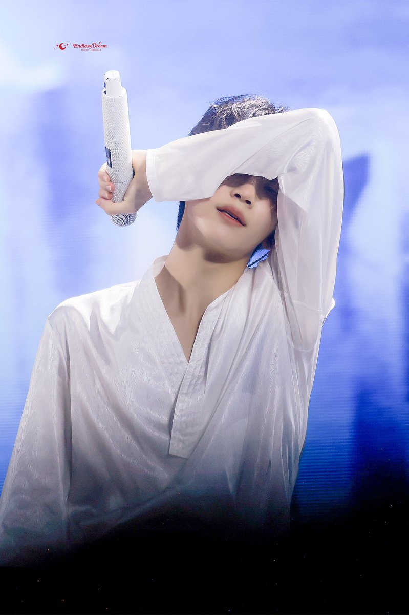 EndlessDream95's tweet photo. 230722 Follow Seoul HD 

#정한 #윤정한 #JEONGHAN
#ジョンハン 
#세븐틴  #seventeen https://t.co/RkLlrwZECw