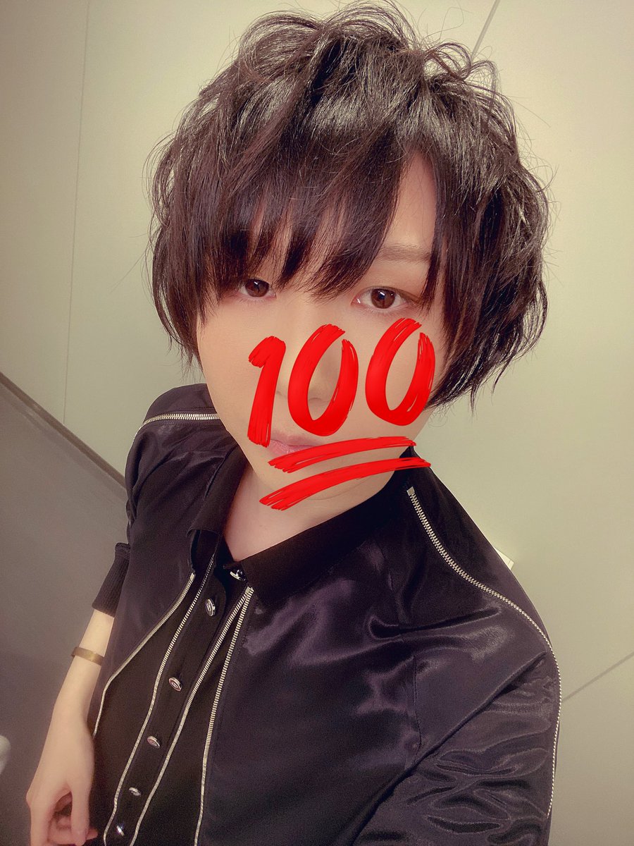 soraruru's tweet photo. そらる15才おめでとうファンミありがとうございました（ ＾ω＾)
ハプニング？もありましたが一部も二部もリラックスして出来て楽しかったです
また思い出した頃にでもやろうかと思います！また会いましょう〜 https://t.co/6uRGR1rmpk