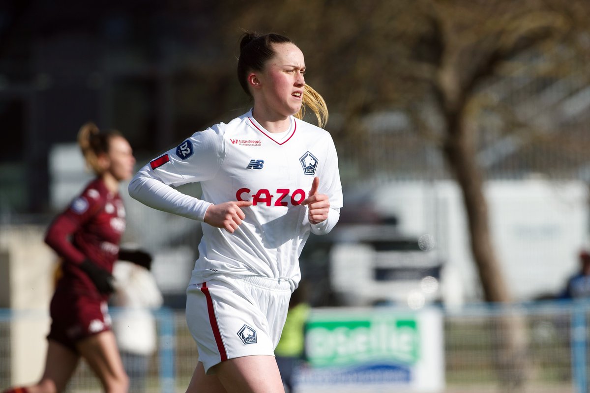 Présente au club depuis 2020 et buteuse lors du derby cette saison, notre jeune défenseure Anaïs Lambert prolonge son aventure avec le Club ✍

Félicitations Anaïs 😍

Le communiqué 👉 losc.fr/actualites/202…