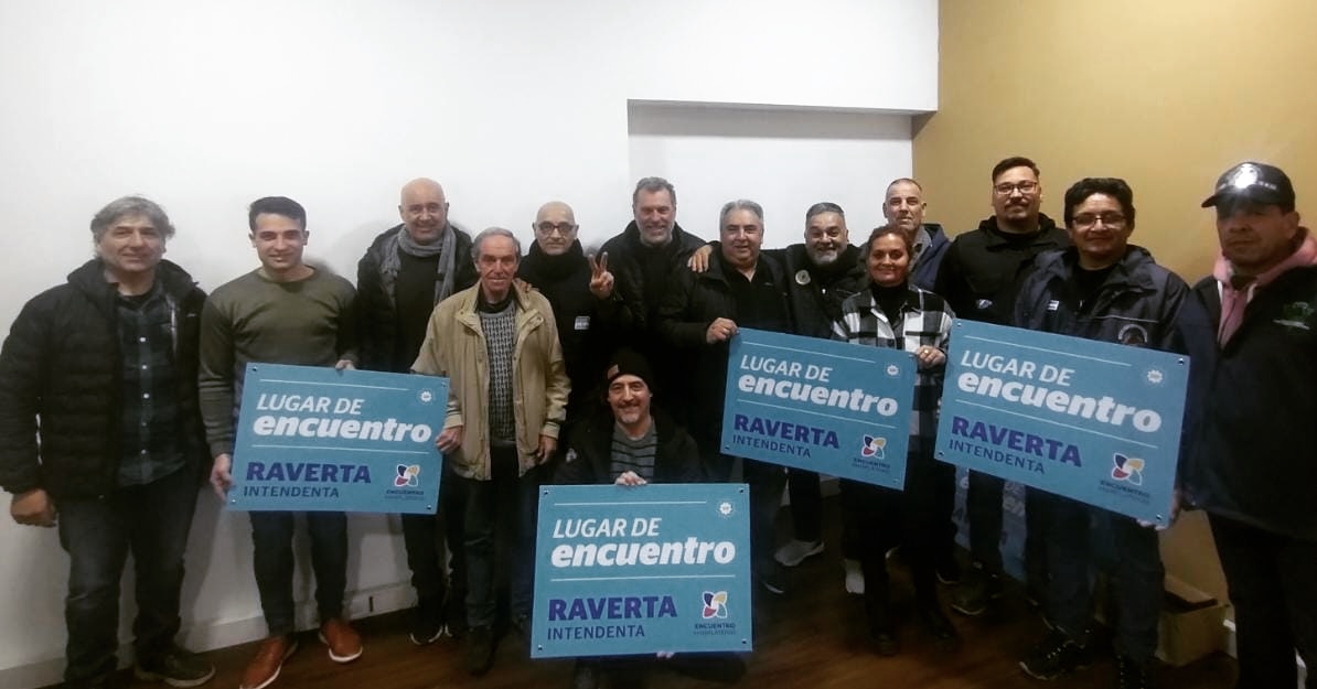 Elbertoblack's tweet photo. El puerto de Mar del Plata apoya a @FerRaverta !! 
#MetodoYTernura
#ElPuertoVotaARaverta
#FernandaIntendenta
#EncuentroMarplatense https://t.co/Qm0CVwUi7T