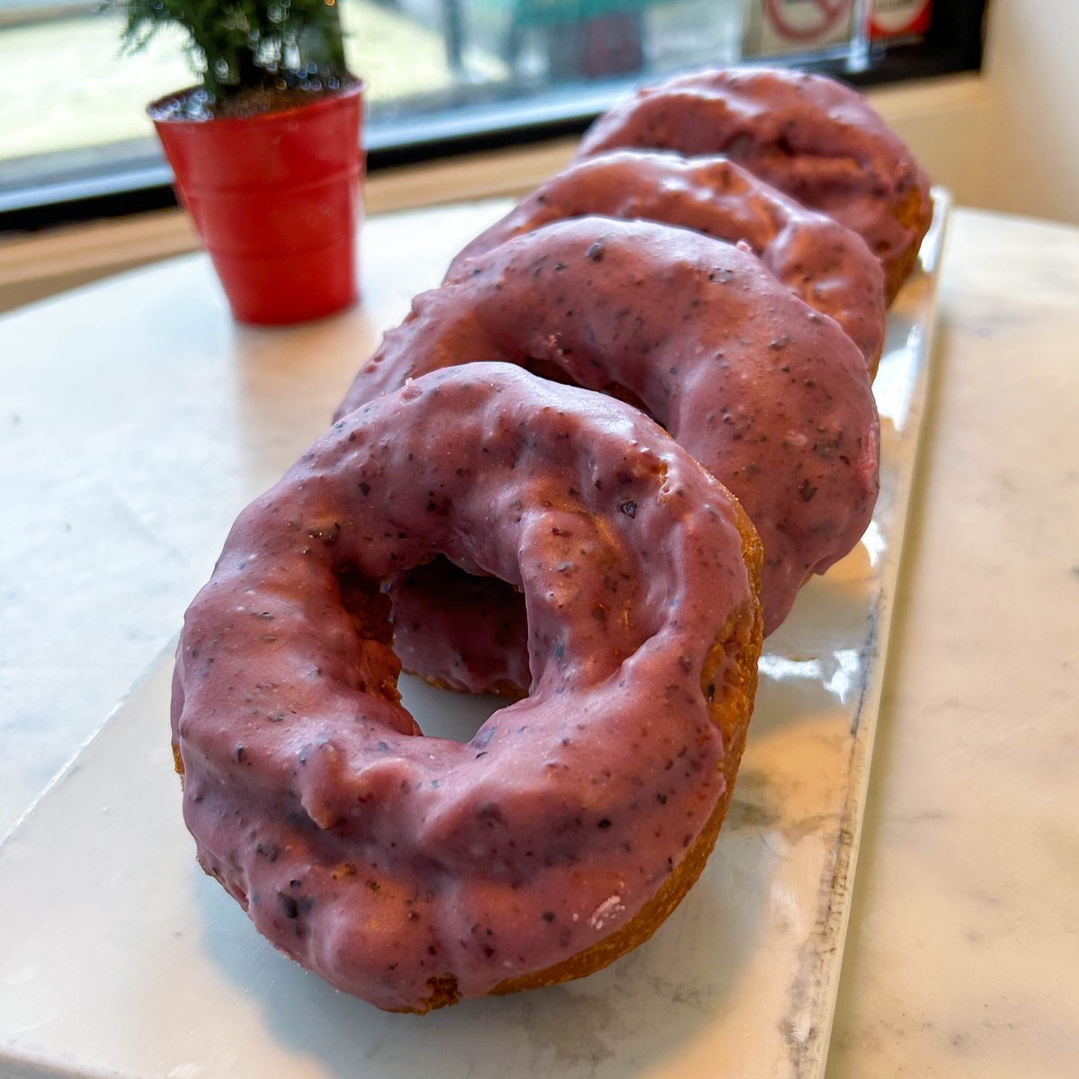 You're not fully awake until you've had a doughnut and <a href="/equatorcoffees/">Equator Coffees</a> 😉
.
.
.
.
#johnnydoughnuts #doughnutlover #donutshop #doughnuttime #donutsofig #sffoodie #bayareaeats #bestdonuts #donutsandcoffee #doughnutenthusiast
