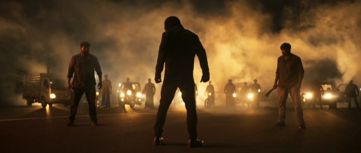 amal_prabal's tweet photo. colour grading in lokesh films gives more action vibes...🖤🔥 https://t.co/IPvBjgVp10