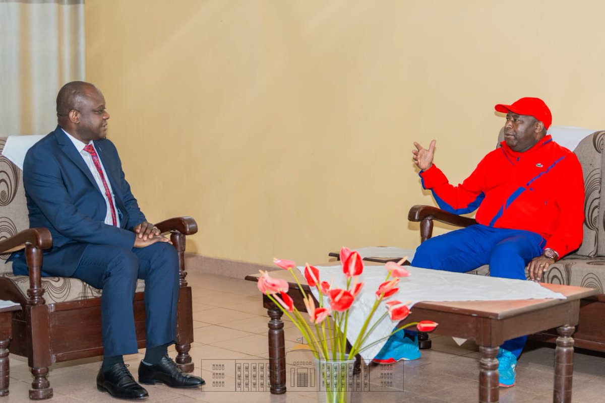 NtareHouse's tweet photo. Leurs échanges ont également porté sur les bonnes relations bilatérales et historiques qui unissent les 2 pays frères et voisins.
Evoquant aussi la situation sécuritaire qui prévaut en RDC, le Chef de l'Etat a réaffirmé son soutien indéfectible pour la restauration de la paix. https://t.co/GQCvlJyXDD