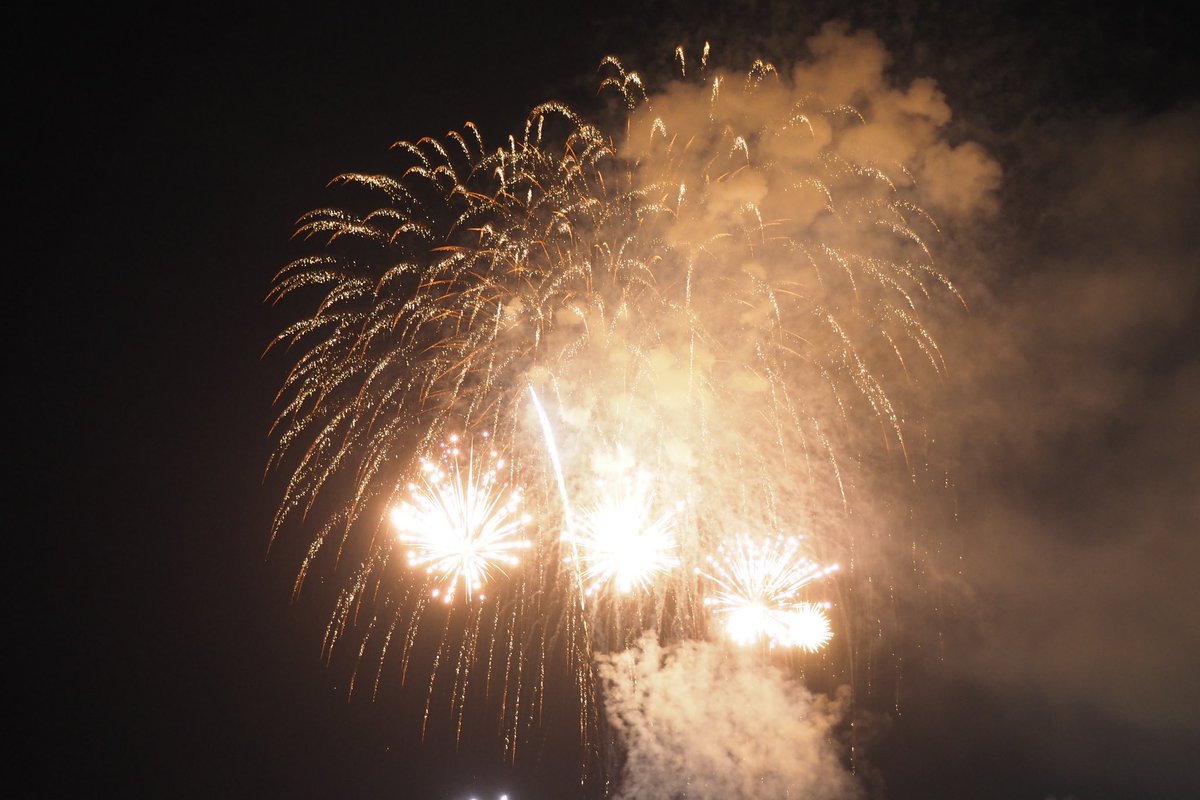 初めて友達と行った安倍川花火大会！！！めちゃめちゃ楽しかった！！！
花火も綺麗で、始まったばかりだけど夏休み最高の思い出になったかも笑
また一緒に行こうね！
#安倍川花火大会2023
#静岡
#花火