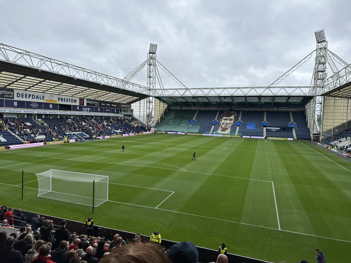 sheepie76's tweet image. Game 3 - PNE 2-0 Aberdeen - couple of very good goals. That won’t be our defence. Like the look of Sokler. Charlton next week 😉⚪️😎❤️🔴