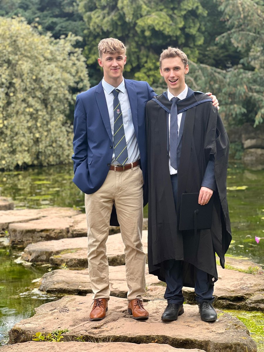 organic_child's tweet photo. Great day at the University of Nottingham celebrating James' graduation with a first class degree in Civil Engineering. We are super proud of his hard work and achievements, recognised by winning the University Institution of Civil Engineers prize. https://t.co/Te61WUYHjD